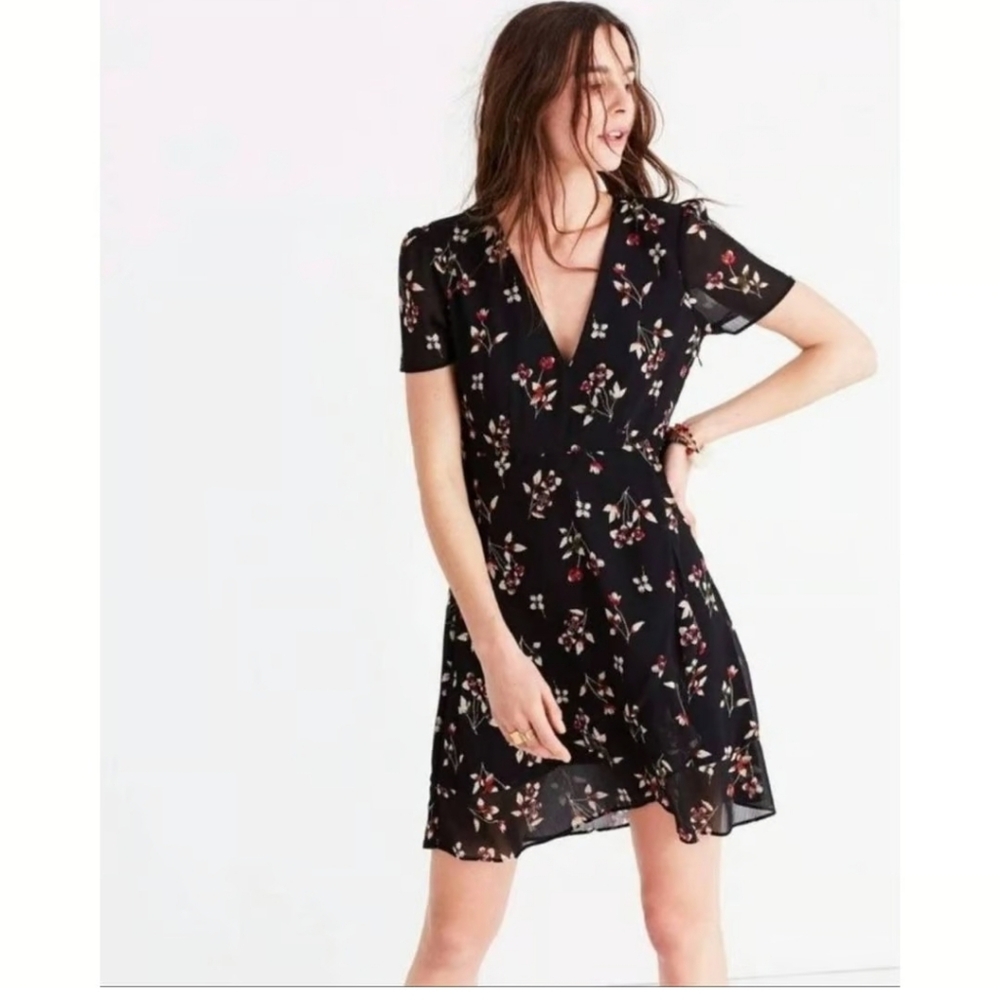 Nwot Madewell V-Neck In Drifting Flowers